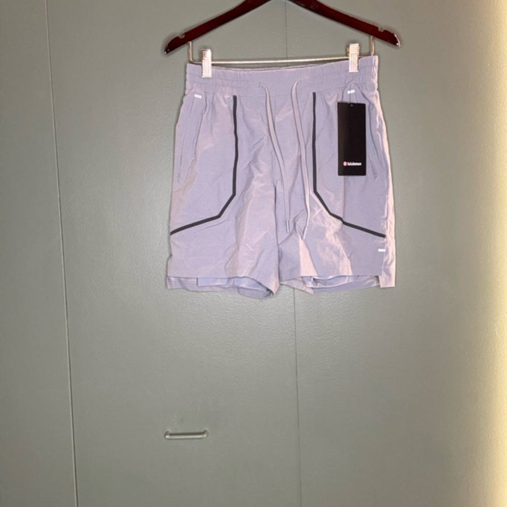 Lululemon Light Gray Men's Shorts, NWT, Size Small